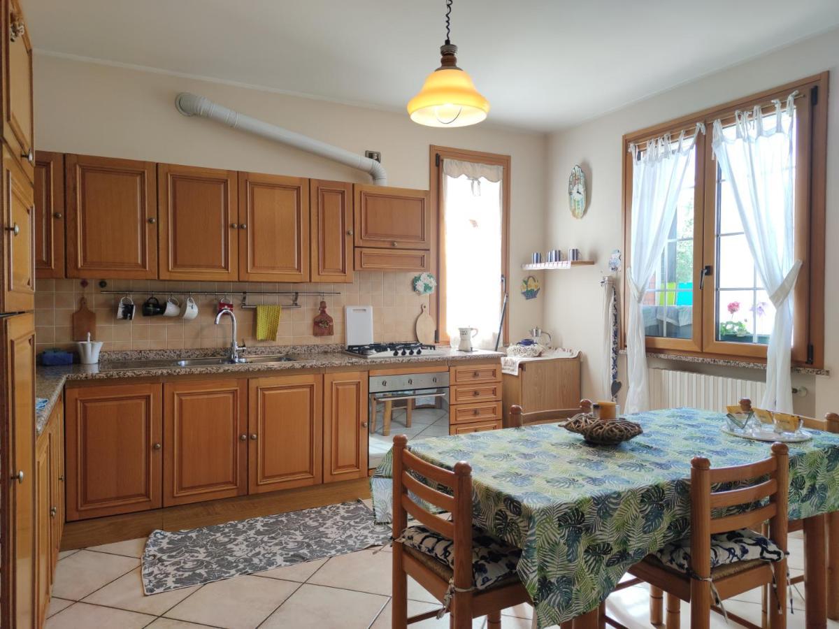Relax In Collina A Due Passi Dal Mare Apartman Torriana Kültér fotó
