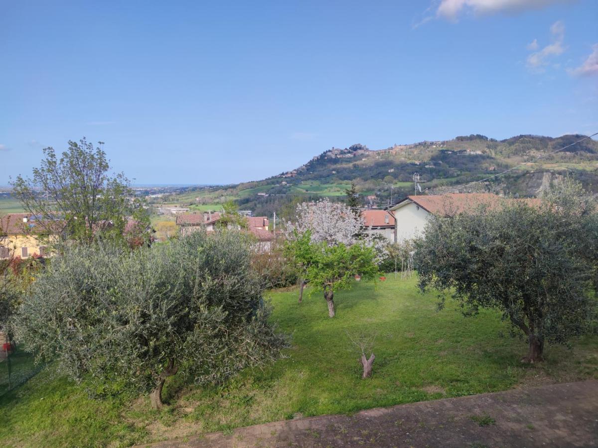 Relax In Collina A Due Passi Dal Mare Apartman Torriana Kültér fotó