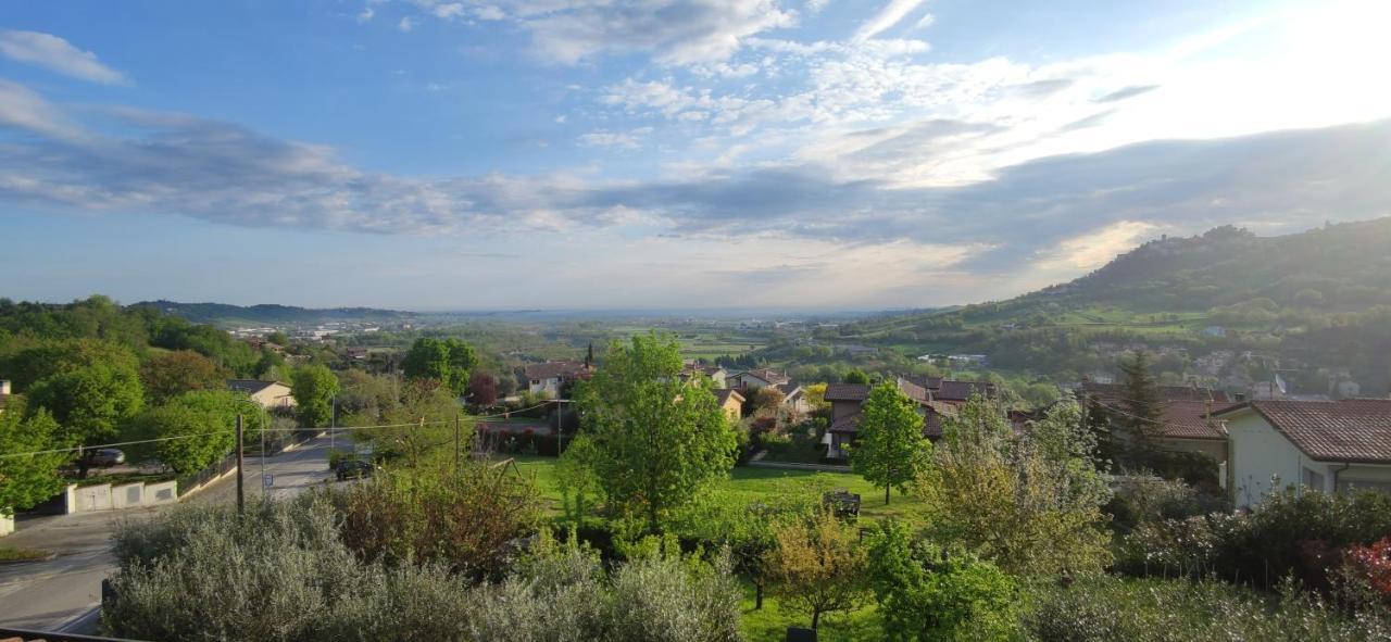 Relax In Collina A Due Passi Dal Mare Apartman Torriana Kültér fotó